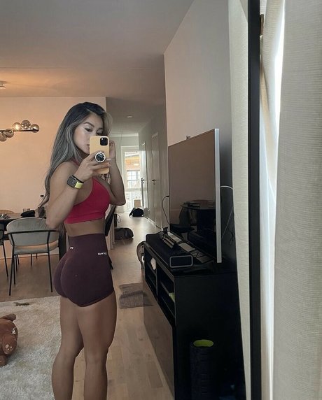 theaphysique best actress galleries