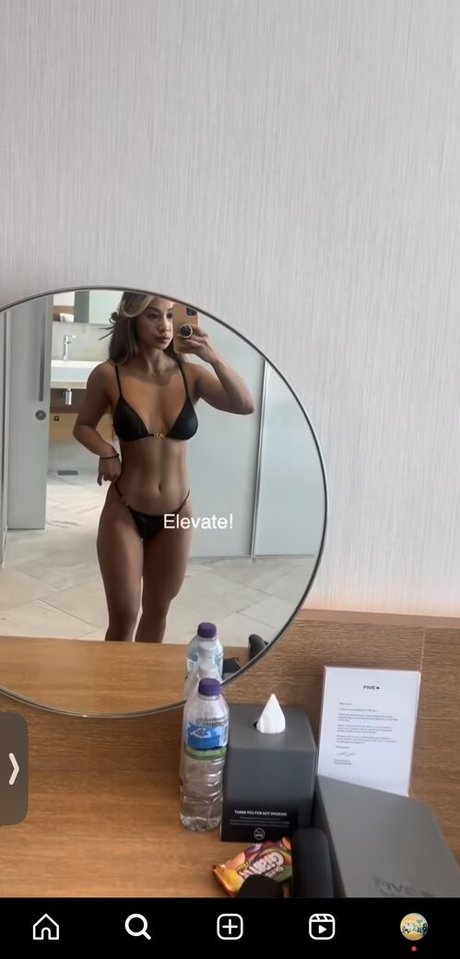 theaphysique xxx model photo