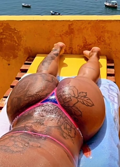 D bora Brasil sex model gallery