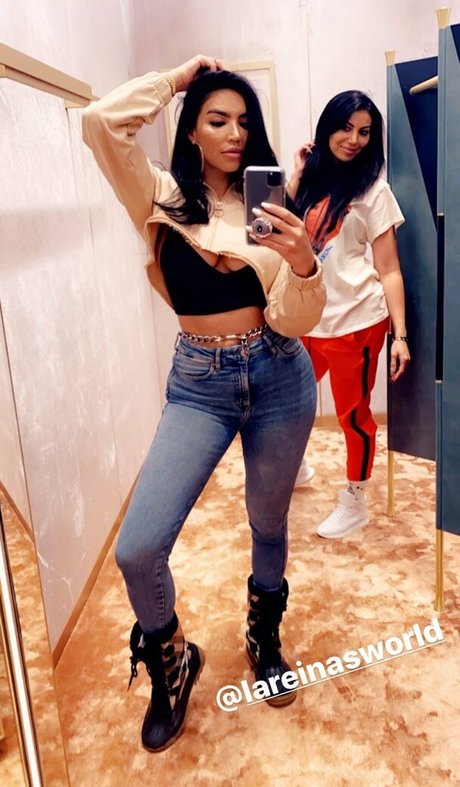 La Reina Shaw nude model galleries