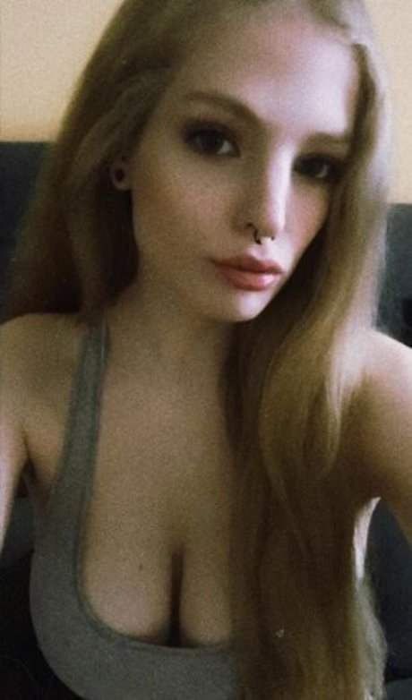 zvonilkaaaa_ nude star photo