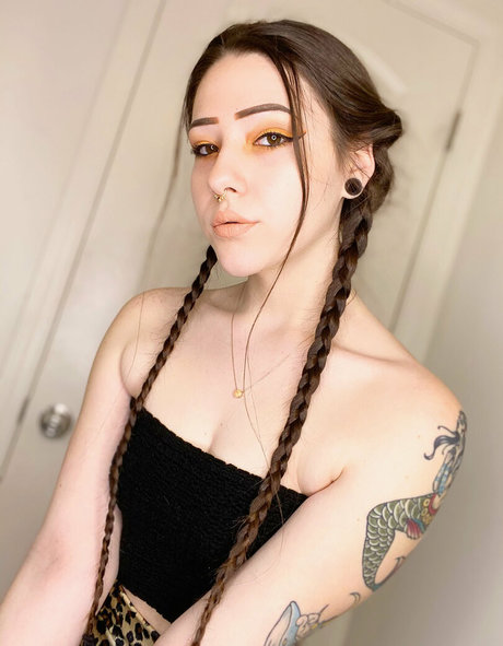 poppunkinn beautiful pornstar gallery