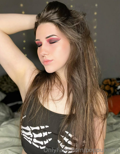 poppunkinn star top gallery