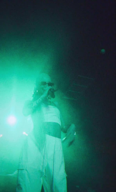 metrikazf free actress pics