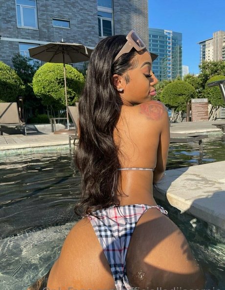 OfficialLadiiScorpio xxx model image