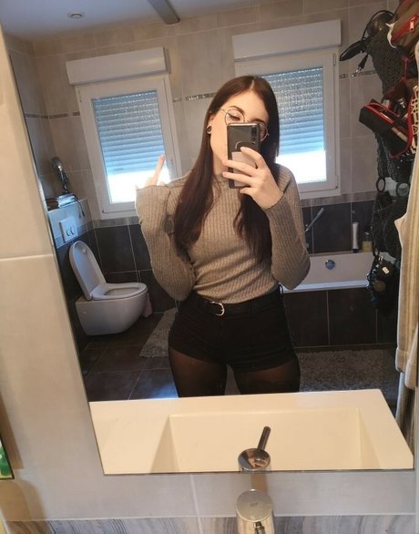 Saruei beautiful actress archive