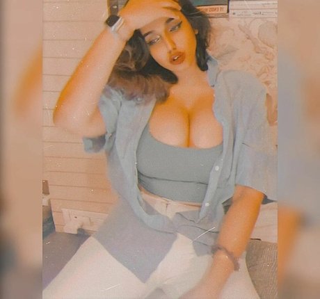 Nayoni Dutta hd star img