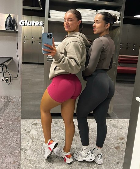 MIA GREEN exclusive actress pics