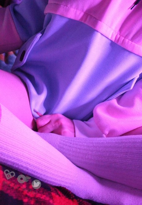 Kaiju Hentai model free photo