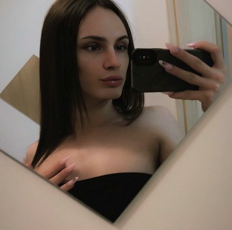 Kylie Star naked star photo