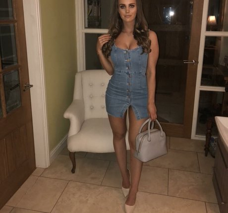 Aimee Stobbart sexy star pic