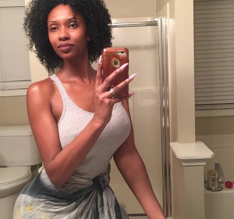 Six The Goddis star beautiful picture