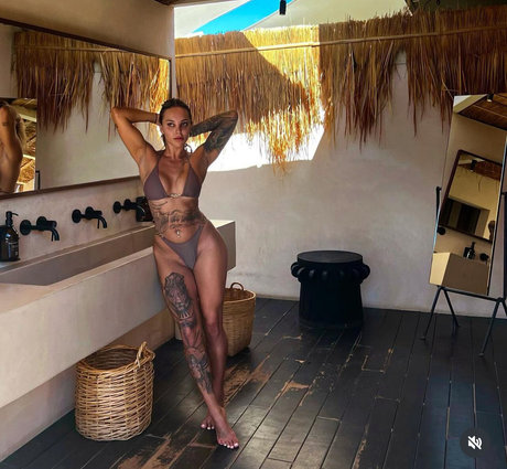 Leah Beth perfect model photos