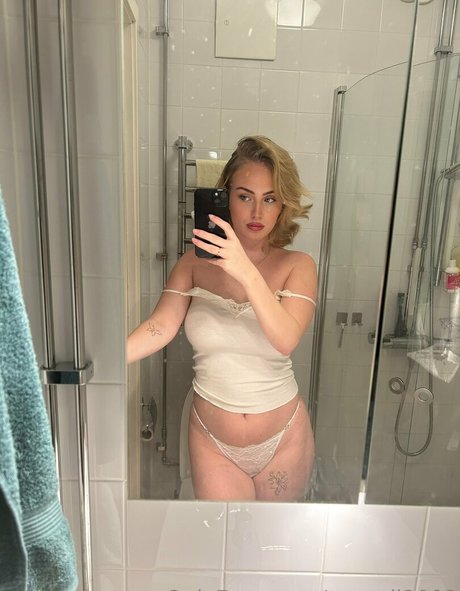 monali2002 model high quality img