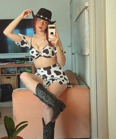 Taalia Vess beautiful model gallery