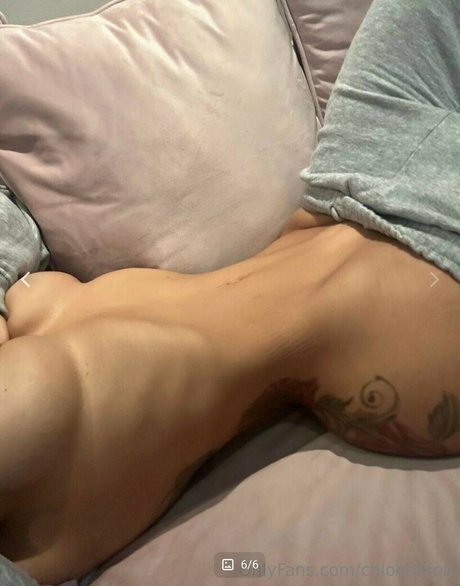 Chloe Saxon model best archive