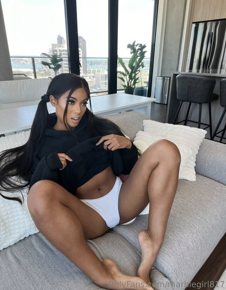 Sophie Vanmeter exclusive model picture