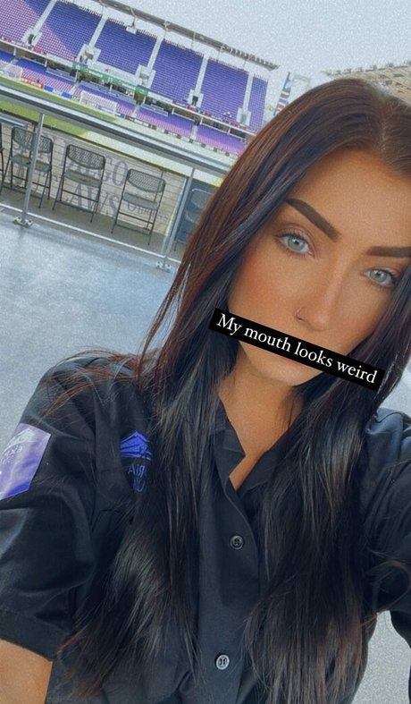 Taylor Kristine beautiful star image