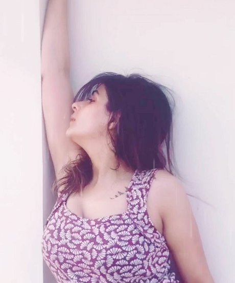 Vansheen Verma Sumbriya hd star picture