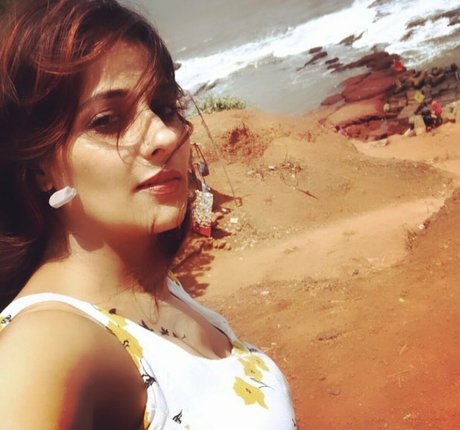 Vansheen Verma Sumbriya nudes actress pics