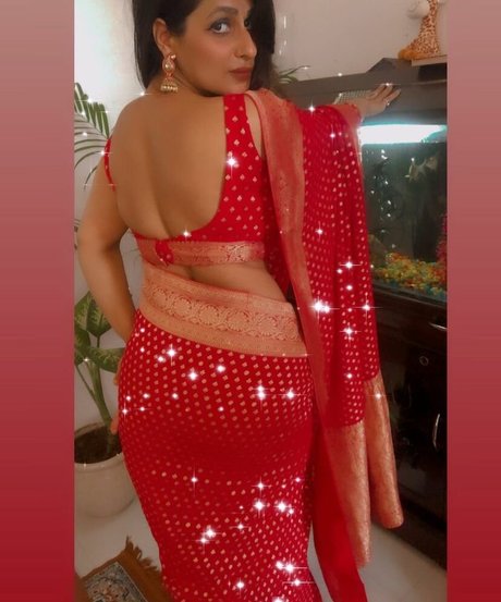 Vansheen Verma Sumbriya hot actress picture