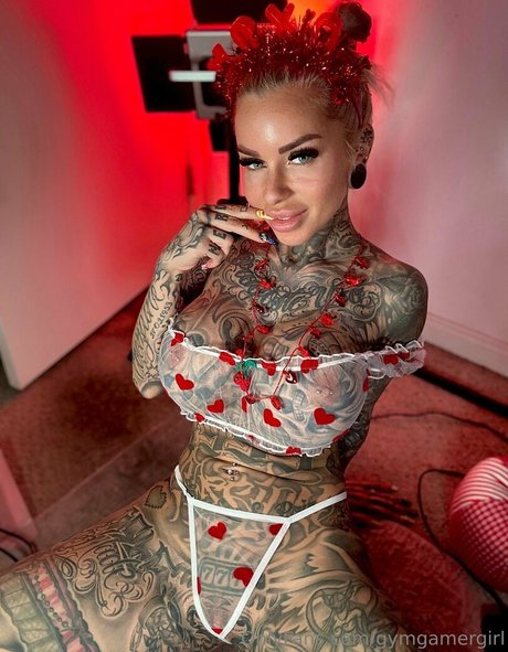 Gymgamergirl pornstar top photo