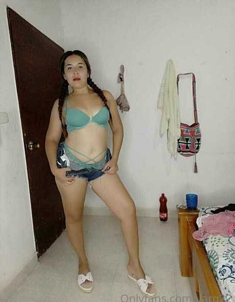 yarq22 nude model photos