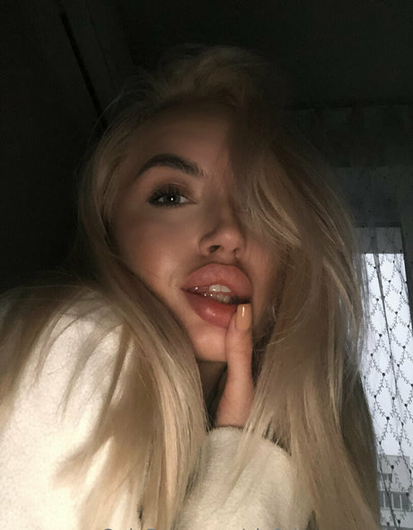 aaaaaaaaaa a model xxx archive