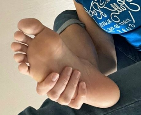 rosiecheeks33 model xxx pictures