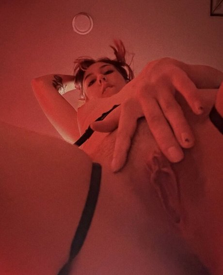 Shenoa Sins naked star pictures