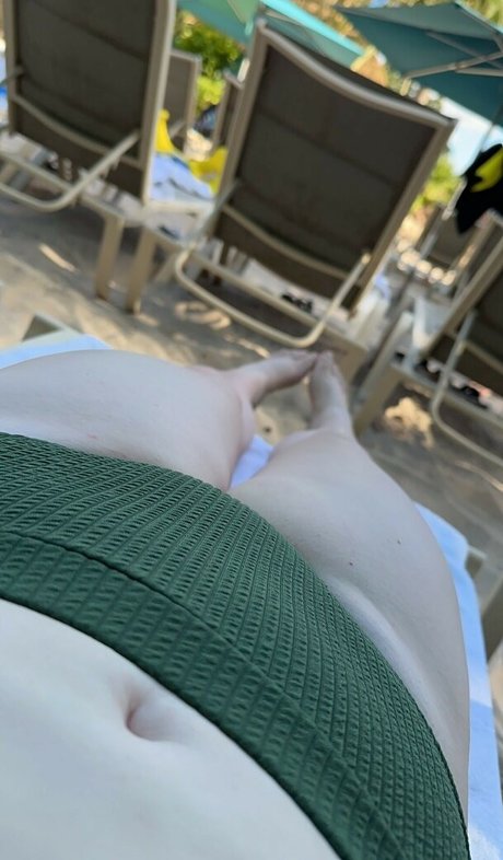 bekaaahhh model nudes pictures