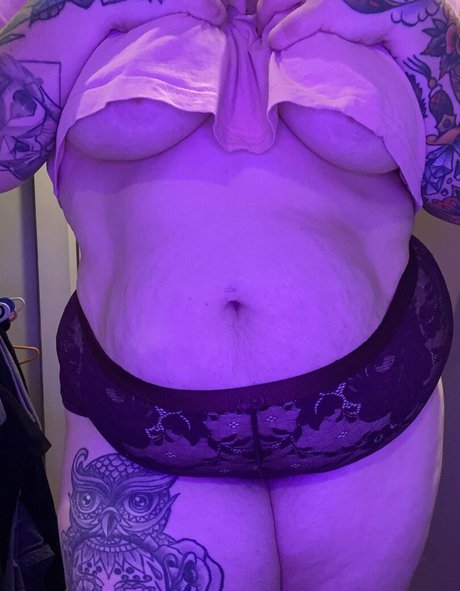 thicc n spooky model best images