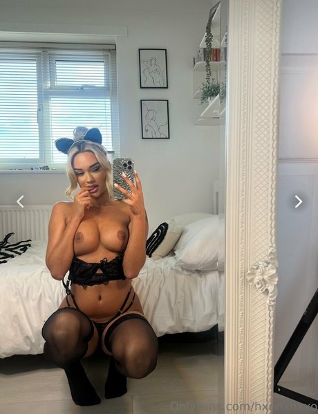 hxnnxhxxo pretty model pic