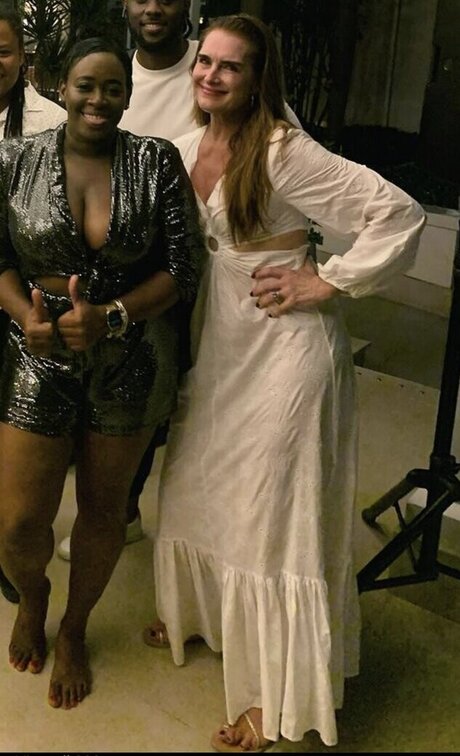 Brooke Shields hot actress photo