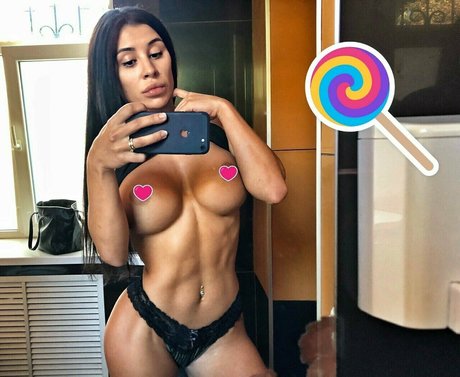 bella love fit pretty star picture