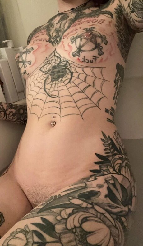 spider legs exclusive model image