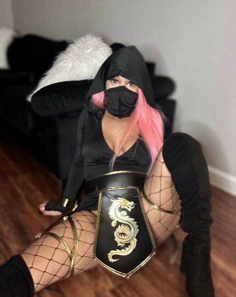 Heloveslo exclusive model photo