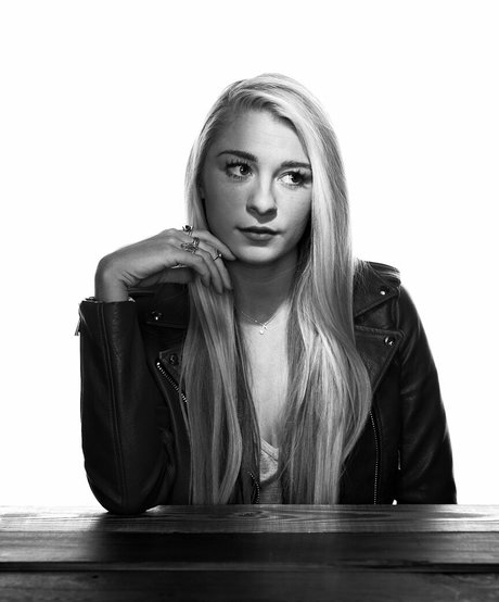 Julia Cole star hd pics