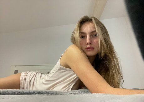 pointy tits onlyfans free nude pictures