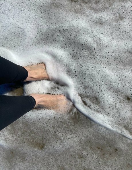 msfeetsie actress photo