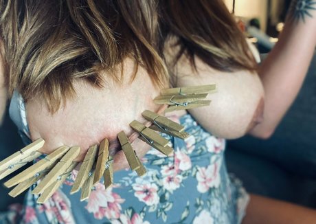 ladywheadphones sexy actress pictures