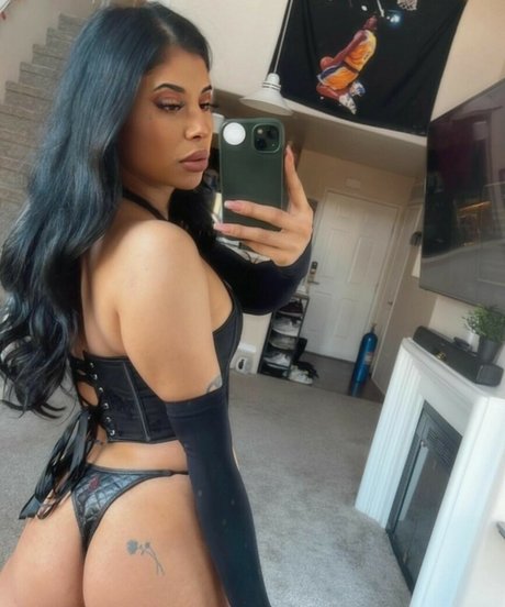 Mixinghenny porn star pictures