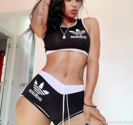 yeraldincom1oficial nude model pictures