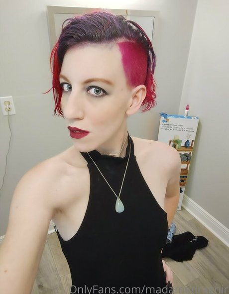 madamedragnir erotic actress images