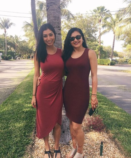 Sasha Kalra hot star galleries