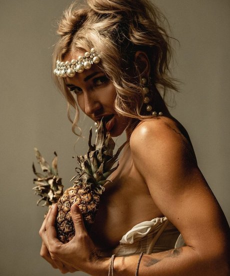 Ksusha Lioness star pretty img