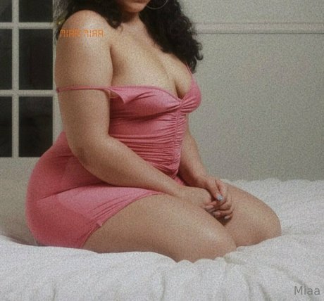 miaayourgirl model nude archive