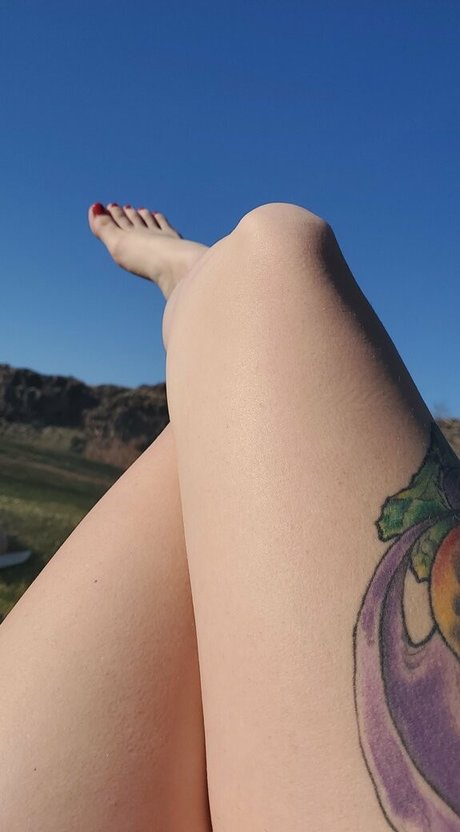 famous midget onlyfans hot sexy pics