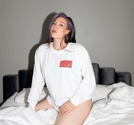 Maxine Lucille perfect actress pics