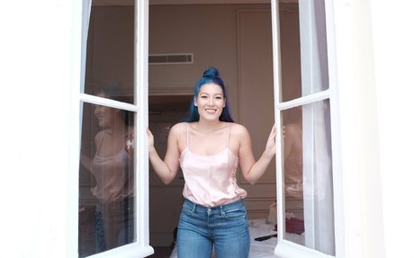 Maxine Lucille hot model images